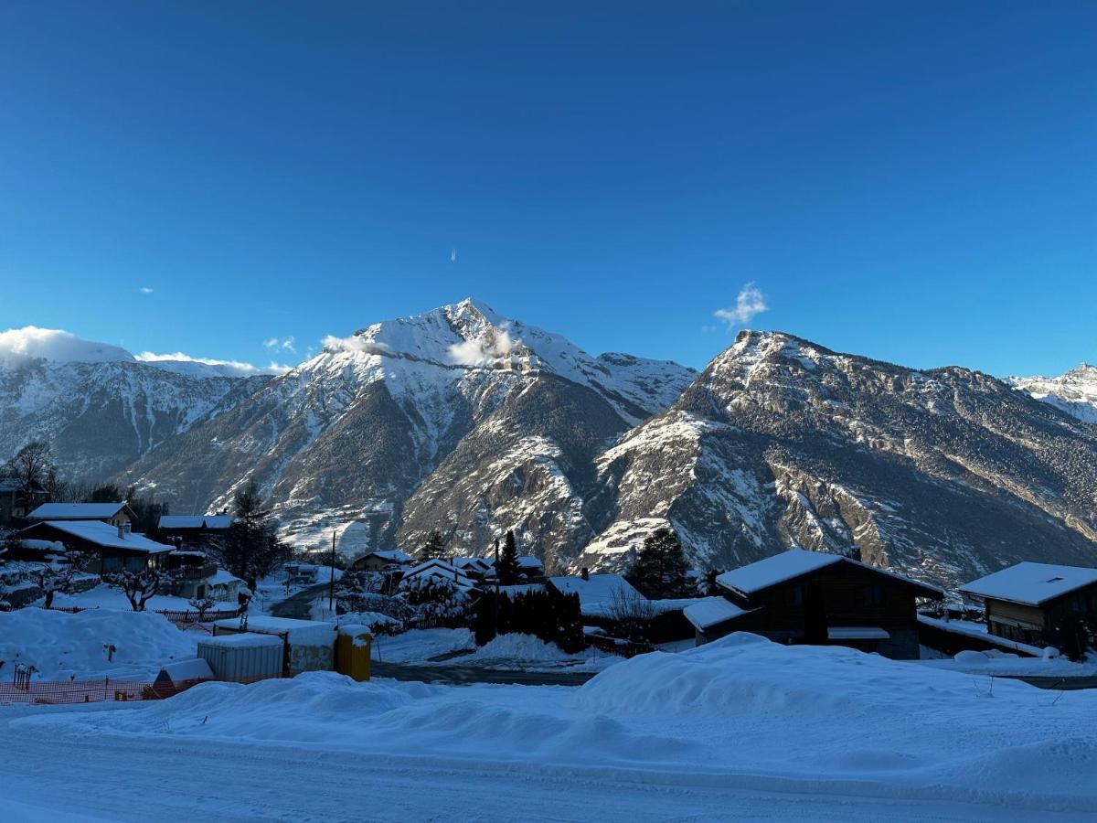 Chambres D'Hotes Les Louettes A Sapinhaut Canton Du Valais Saxon 외부 사진